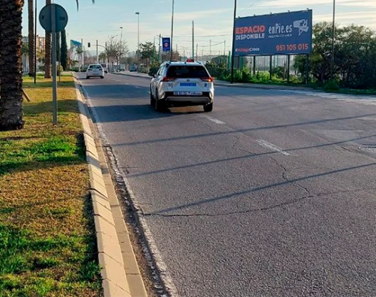 Valla publicitaria en caretera